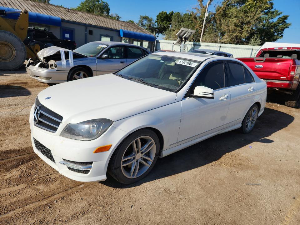 Photo 1 from auction – 2014 MERCEDES-BENZ C with VIN WDDGF8AB8ER306996