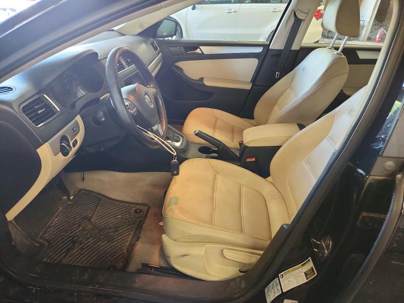 Photo 7 from auction – 2011 VOLKSWAGEN JETTA with VIN 3VWLL7AJ0BM130619