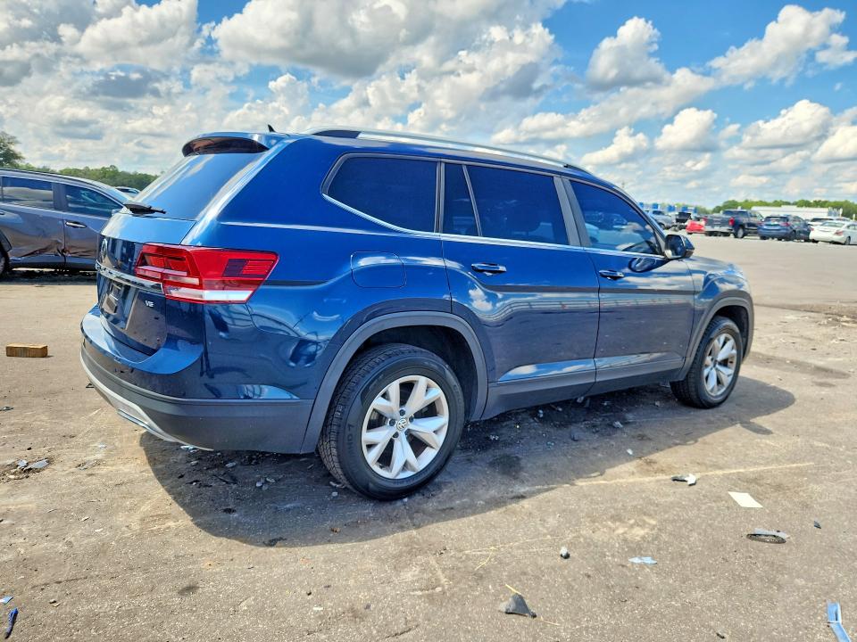 Photo 3 from auction – 2018 VOLKSWAGEN ATLAS with VIN 1V2DR2CA2JC506922