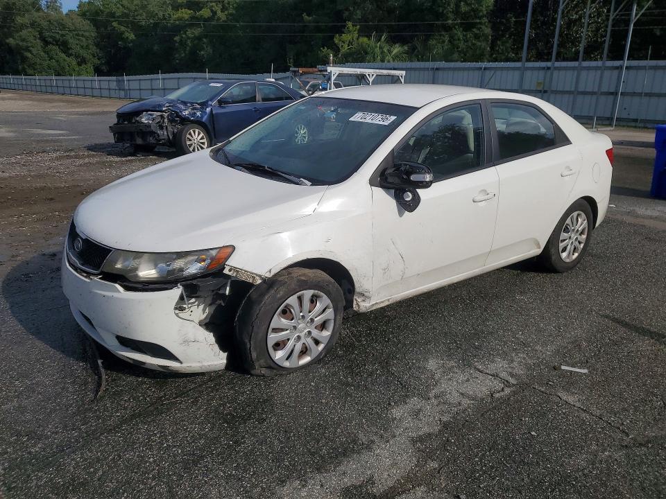 KIA FORTE 2010 z numerem VIN KNAFU4A20A5824085 - Zdjęcie z aukcji