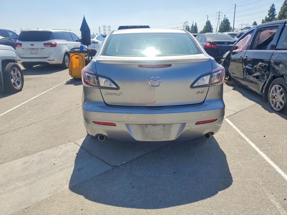 Photo 6 from auction – 2010 MAZDA 3 with VIN JM1BL1S69A1349077