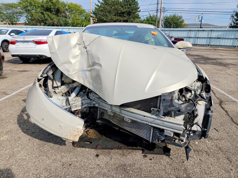 Photo 5 from auction – 2016 LINCOLN MKZ with VIN 3LN6L2G93GR629680