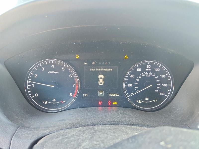 Photo 9 from auction – 2015 HYUNDAI GENESIS with VIN KMHGN4JE3FU022993