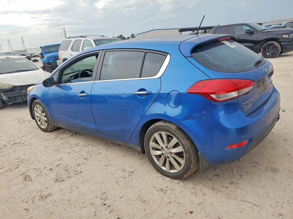 Foto 2 de la subasta – 2014 KIA FORTE con VIN KNAFX5A80E5232810