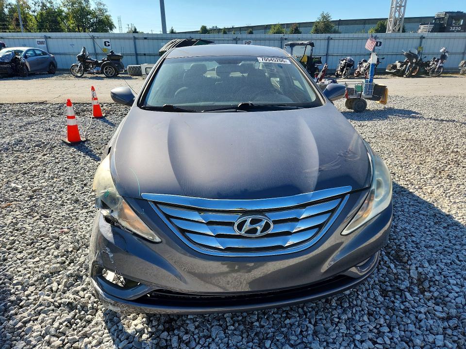Фото 5 с аукциона – 2011 HYUNDAI SONATA с VIN 5NPEC4ACXBH124389