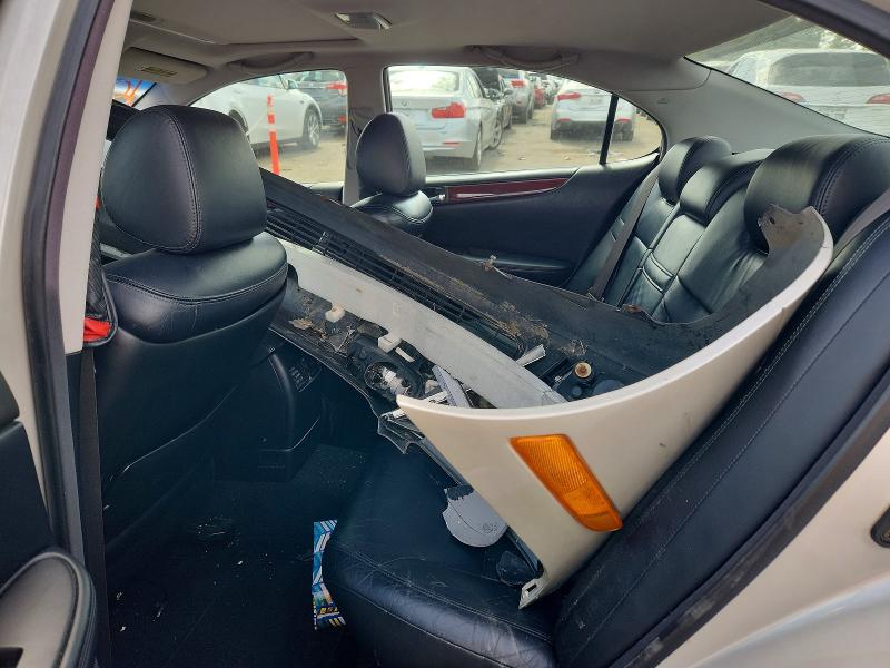 Photo 10 from auction – 2004 LEXUS ES with VIN JTHBA30G440016467