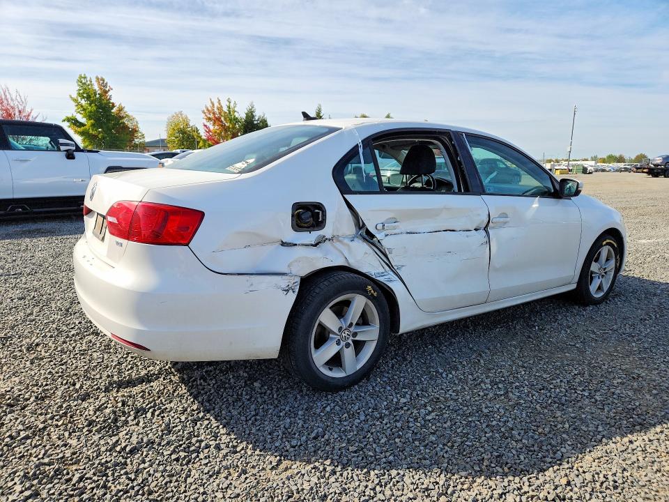 Снимка 3 от търг – 2011 VOLKSWAGEN JETTA с VIN 3VWLL7AJ2BM023281