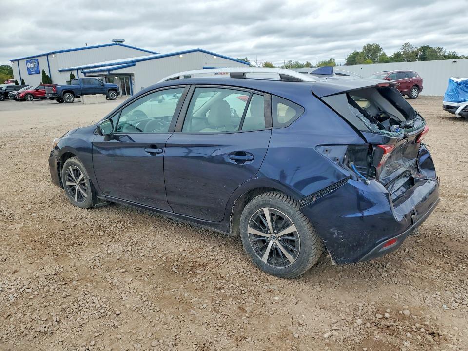 Фото 2 с аукциона – 2019 SUBARU IMPREZA с VIN 4S3GTAC60K3736319