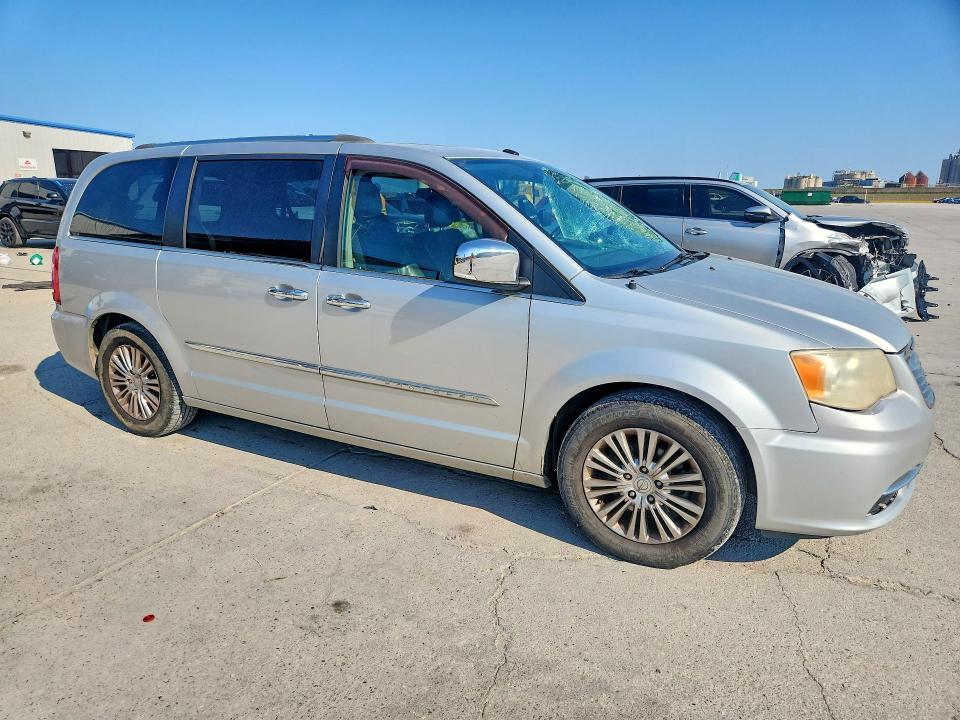 Снимка 4 от търг – 2011 CHRYSLER TOWN & COUNTRY с VIN 2A4RR6DG1BR781699