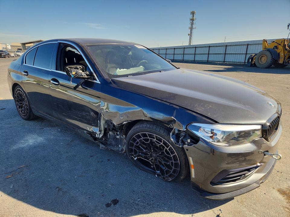 Photo 4 from auction – 2018 BMW 540 with VIN WBAJE5C55JWA96216