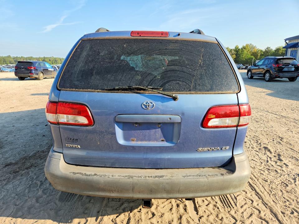Photo 6 from auction – 2003 TOYOTA SIENNA with VIN 4T3ZF19C23U542628