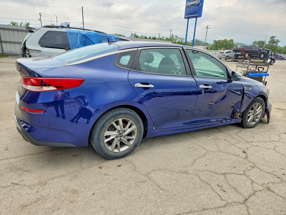 Photo 3 from auction – 2019 KIA OPTIMA with VIN 5XXGT4L31KG312607