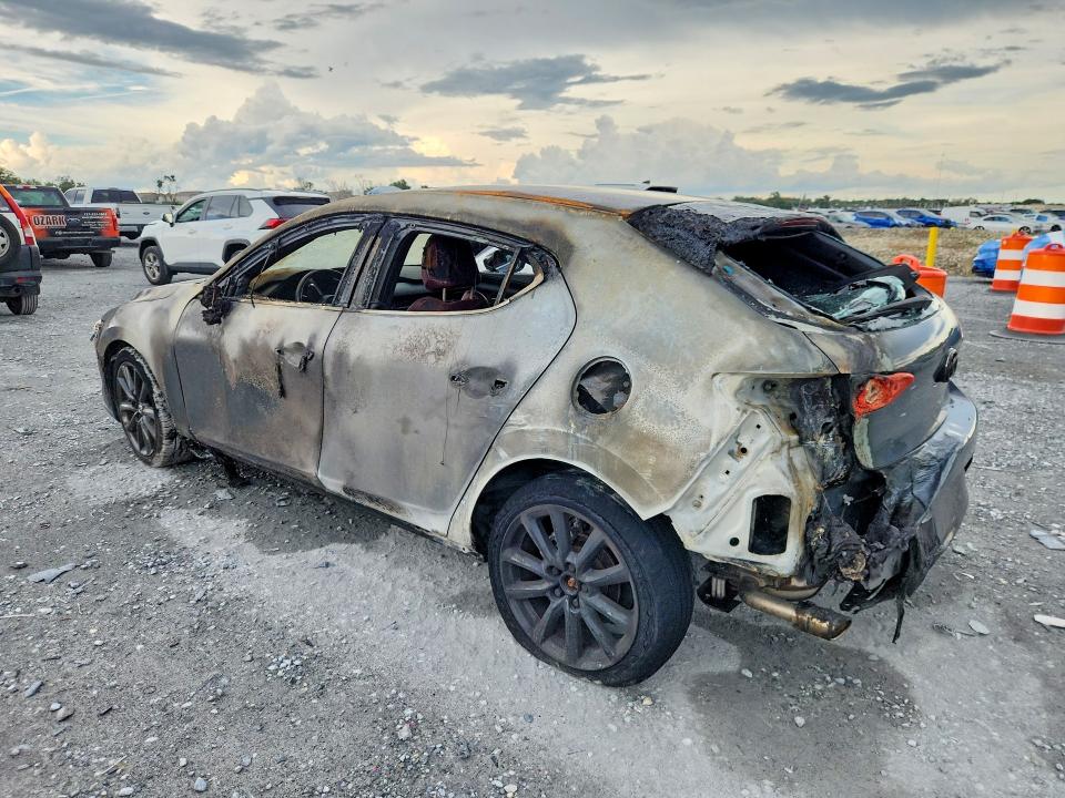 Фото 2 с аукциона – 2024 MAZDA 3 с VIN JM1BPBLM0R1650159