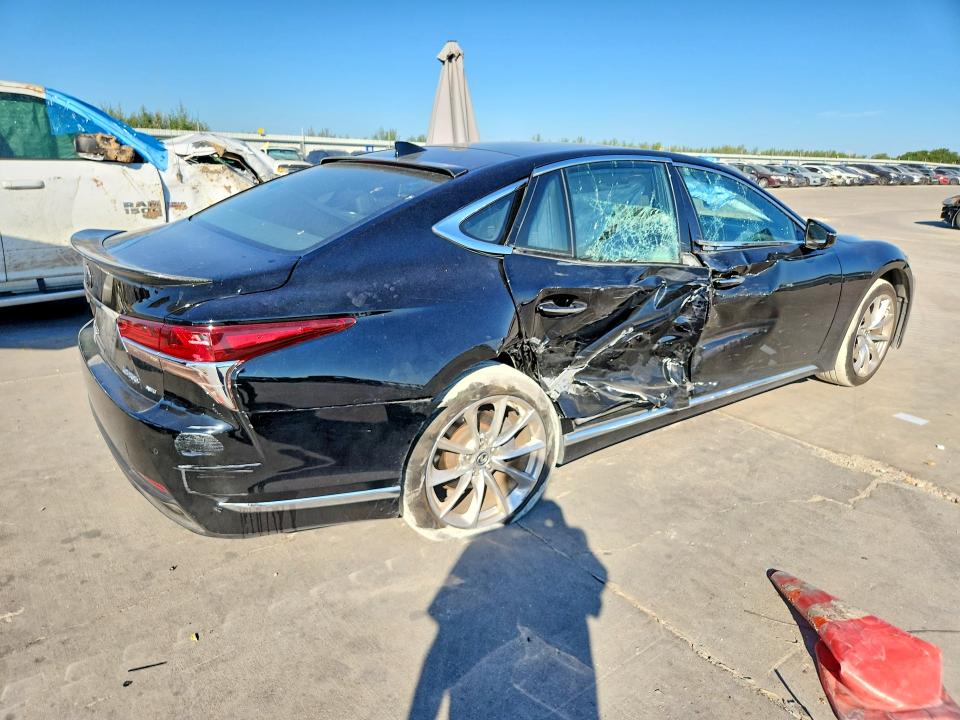 Photo 3 from auction – 2018 LEXUS LS with VIN JTHC5LFF7J5000429