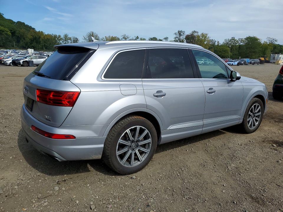 Photo 3 from auction – 2017 AUDI Q7 with VIN WA1LAAF72HD029003