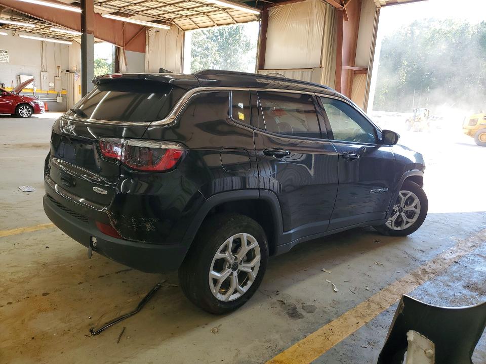 Photo 3 from auction – 2025 JEEP COMPASS with VIN 3C4NJDBN0ST595635