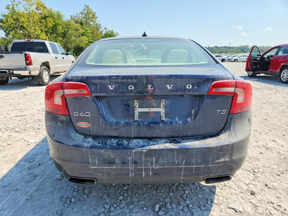 Photo 6 from auction – 2015 VOLVO S60 with VIN YV126MFK3F1345804