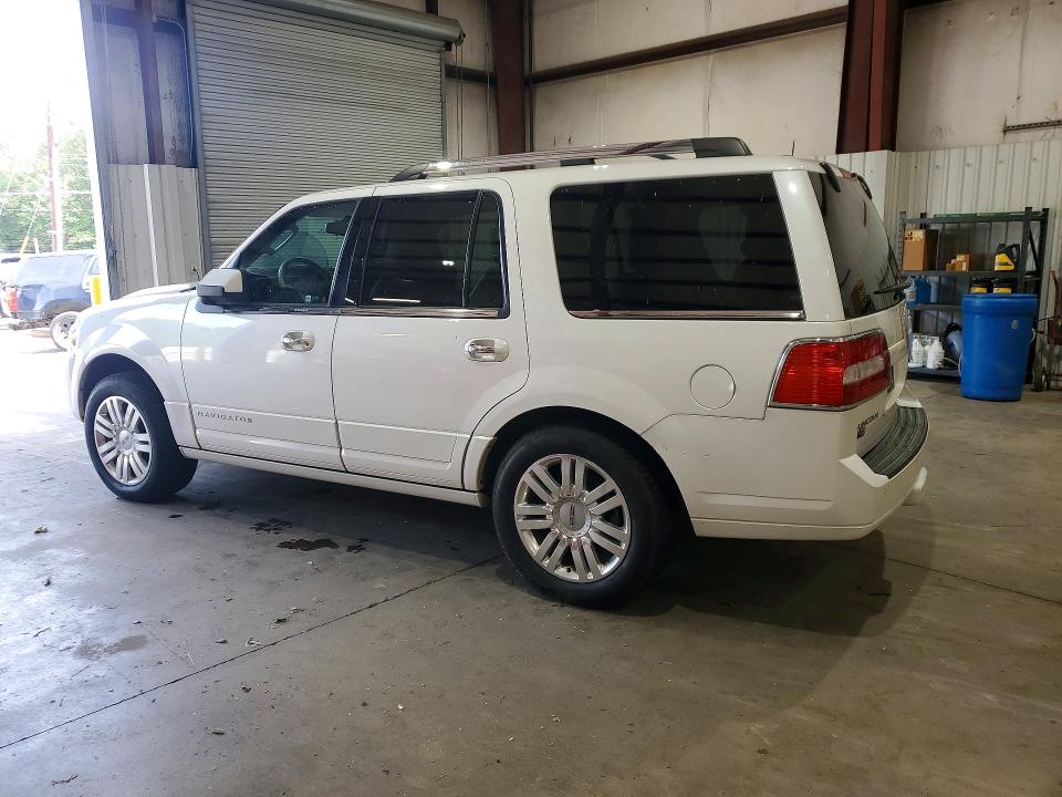 Photo 2 from auction – 2014 LINCOLN NAVIGATOR with VIN 5LMJJ2H59EEL07506