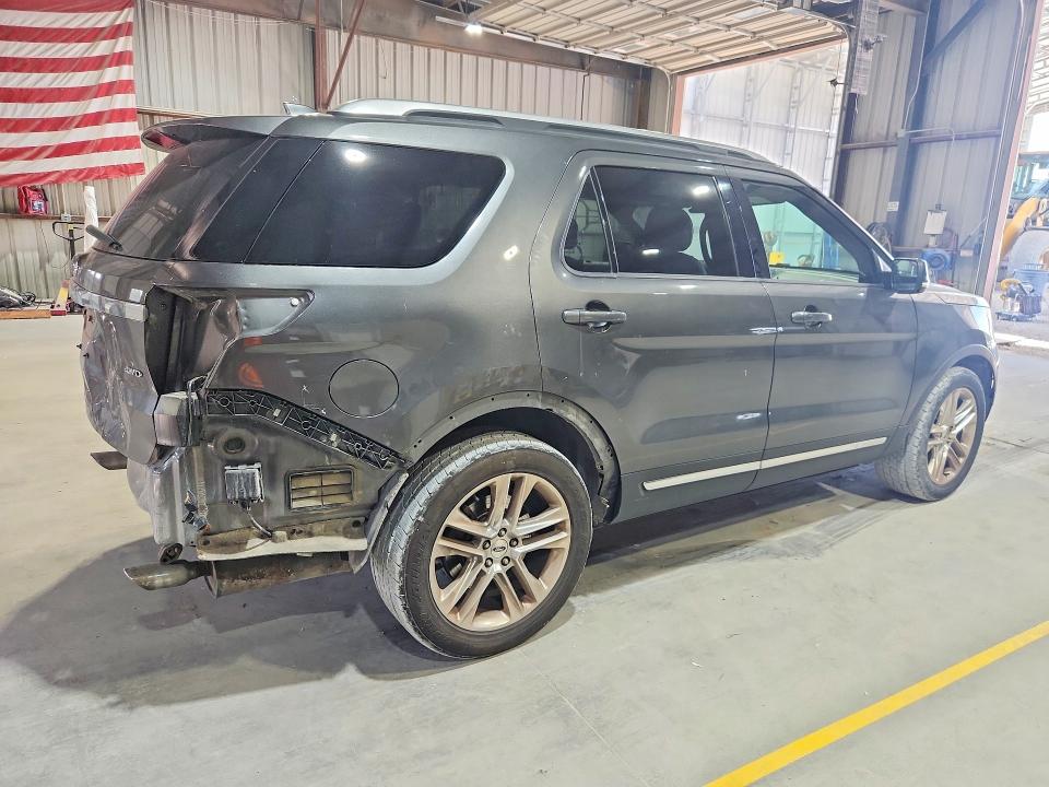 Photo 3 from auction – 2017 FORD EXPLORER with VIN 1FM5K8D81HGC46567