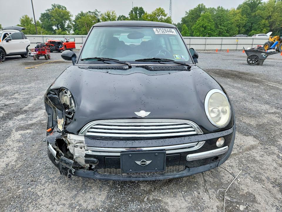 Photo 5 from auction – 2002 MINI COOPER with VIN WMWRC33462TE12519