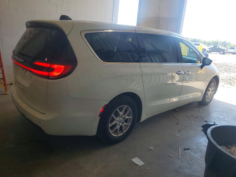 Фото 3 с аукциона – 2025 CHRYSLER PACIFICA с VIN 2C4RC1BG1SR540903