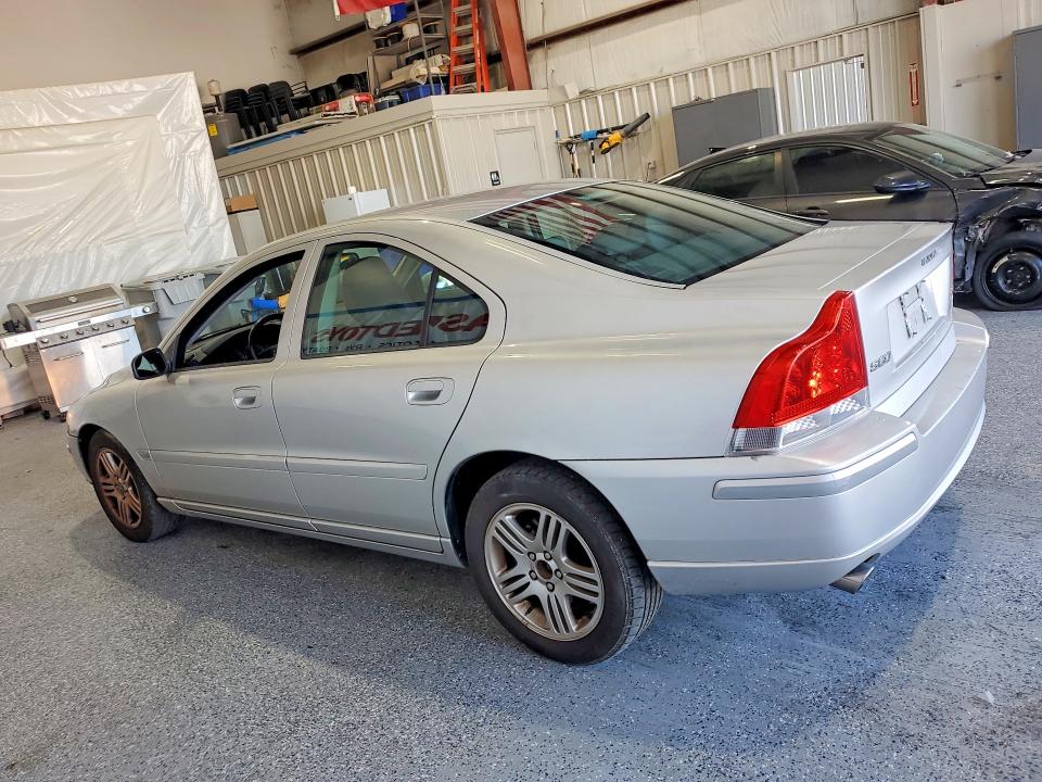 Photo 2 from auction – 2005 VOLVO S60 with VIN YV1RH592252484616