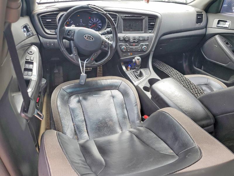 Photo 8 from auction – 2011 KIA OPTIMA with VIN KNAGR4A61B5177349