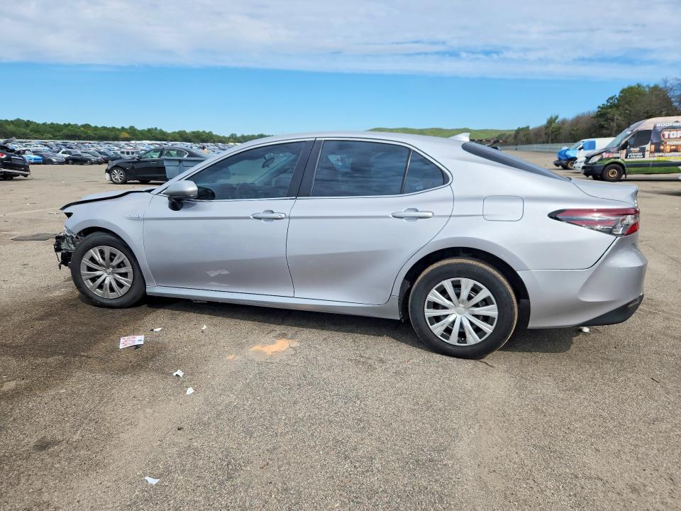 Photo 2 from auction – 2021 TOYOTA CAMRY with VIN 4T1C31AK8MU028374