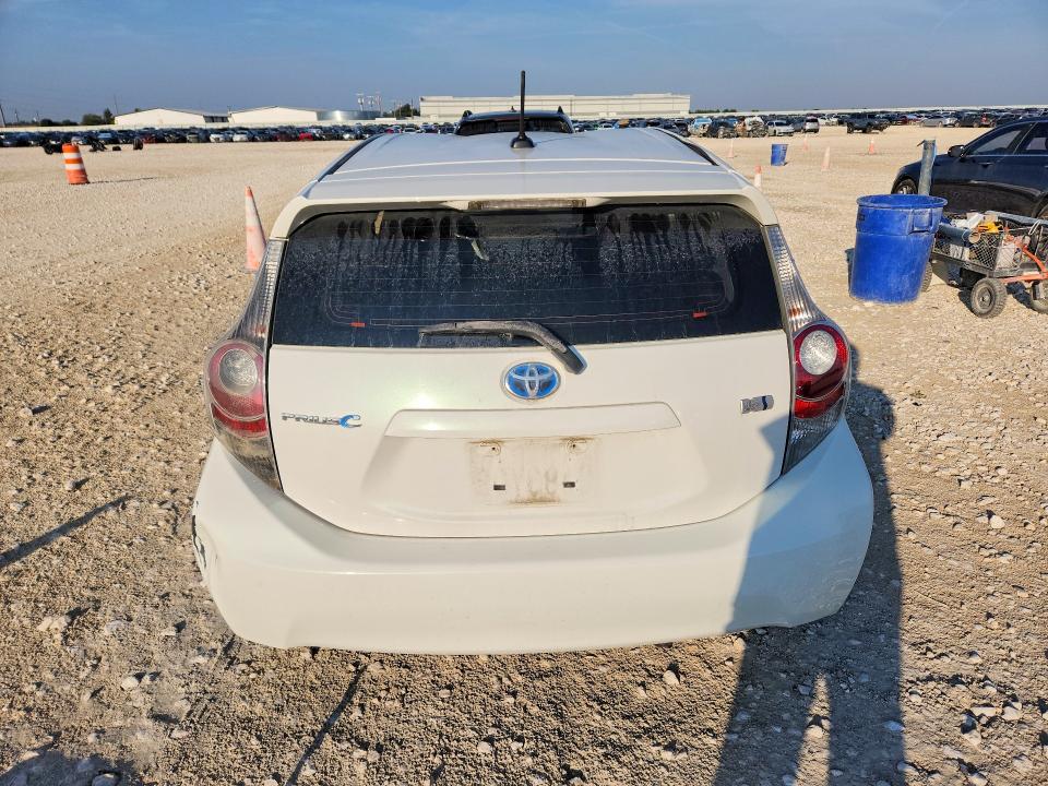 Photo 6 from auction – 2012 TOYOTA PRIUS C with VIN JTDKDTB32C1514596