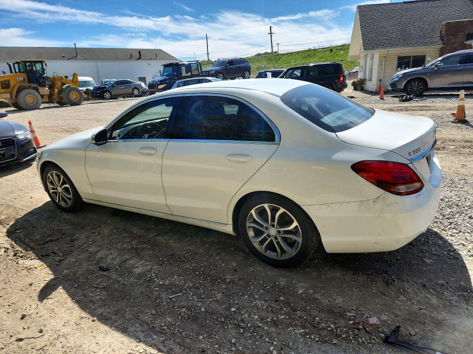 Снимка 2 от търг – 2016 MERCEDES-BENZ C с VIN 55SWF4JB0GU150247