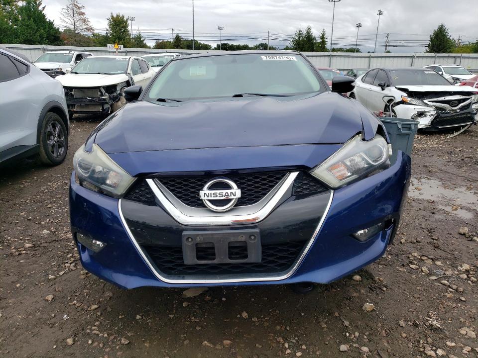 Снимка 5 от търг – 2017 NISSAN MAXIMA с VIN 1N4AA6AP9HC417665
