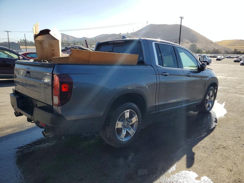Фото 3 с аукциона – 2025 HONDA RIDGELINE с VIN 5FPYK3F52SB036575