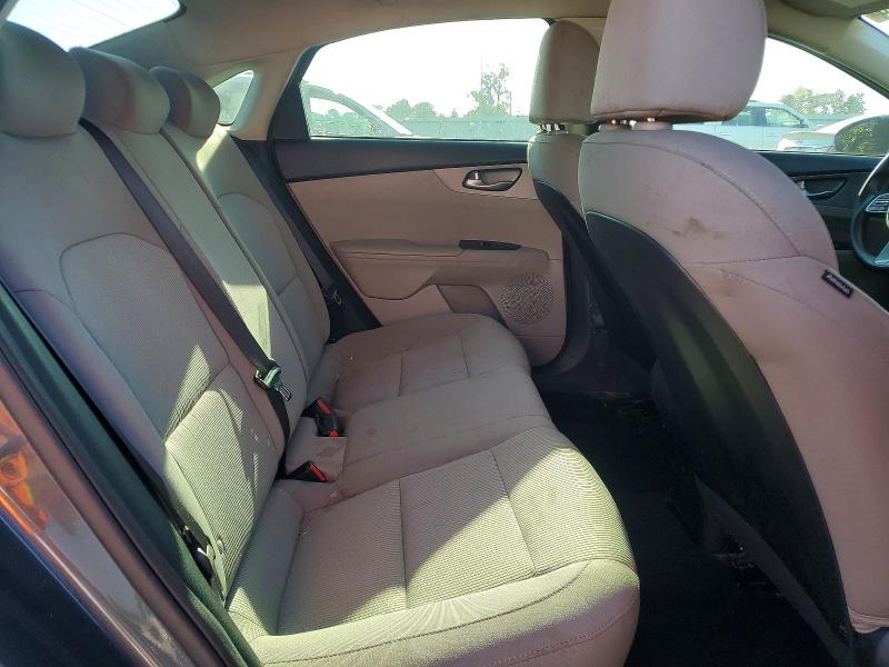 Снимка 10 от търг – 2021 KIA FORTE с VIN 3KPF24AD7ME385177