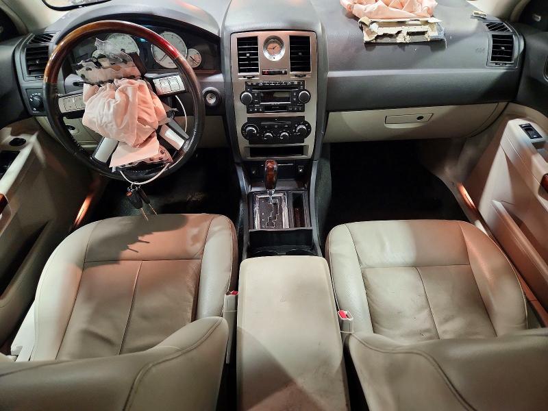 Photo 8 from auction – 2006 CHRYSLER 300 with VIN 2C3LA53G96H289257