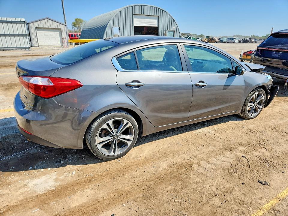 Photo 3 from auction – 2014 KIA FORTE with VIN KNAFX4A80E5090761