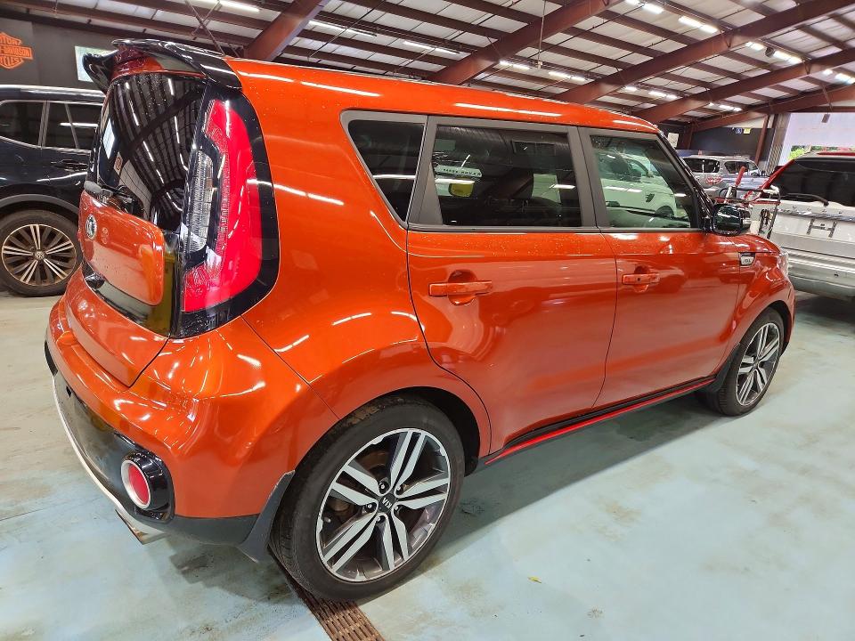 Photo 3 from auction – 2018 KIA SOUL with VIN KNDJX3AA6J7579433