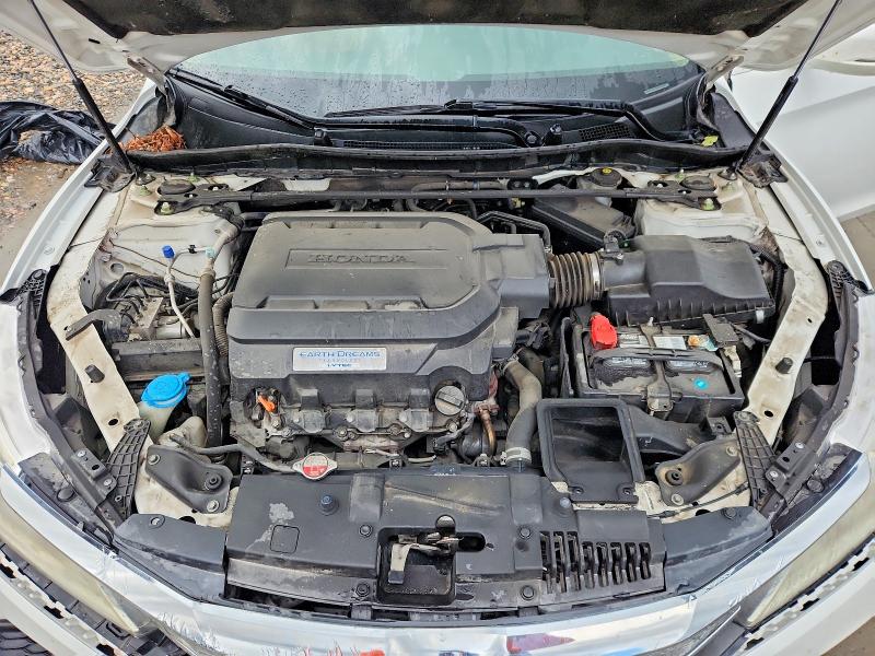 Снимка 11 от търг – 2016 HONDA ACCORD с VIN 1HGCR3F8XGA013684
