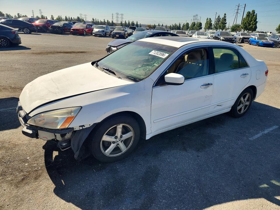 Снимка 1 от търг – 2005 HONDA ACCORD с VIN JHMCM567X5C001275