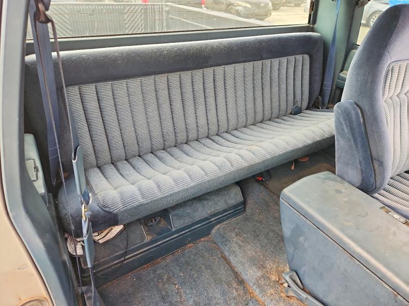 Фото 10 с аукциона – 1994 CHEVROLET GMT-400 с VIN 2GCEC19K0R1151560