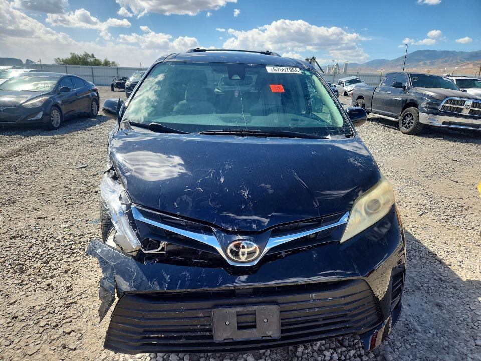 Снимка 5 от търг – 2020 TOYOTA SIENNA с VIN 5TDKZ3DC4LS021861