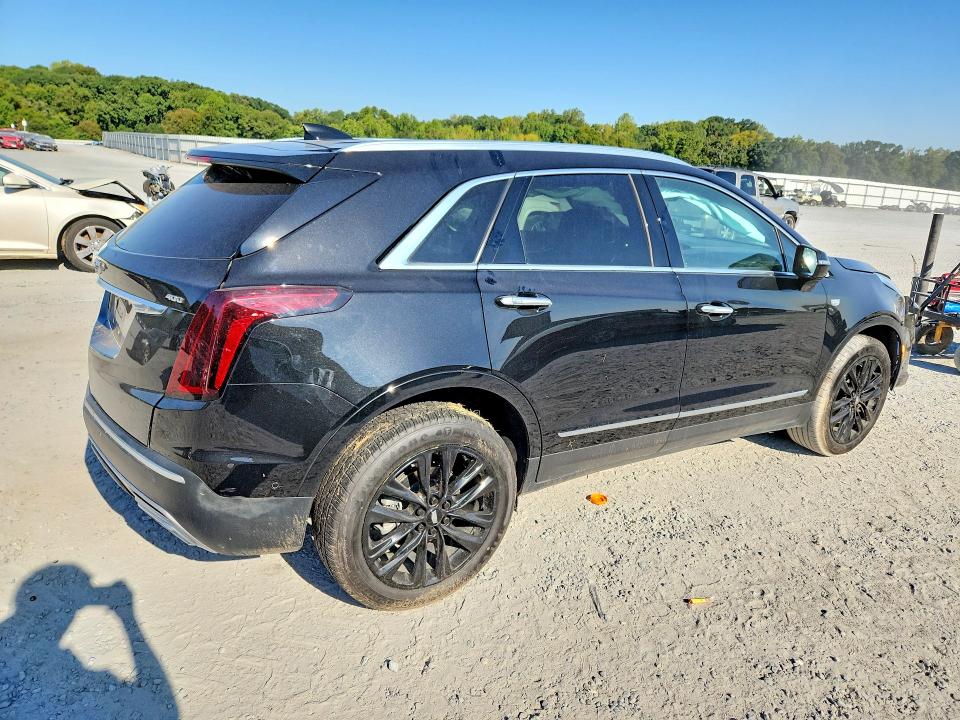 Снимка 3 от търг – 2022 CADILLAC XT5 с VIN 1GYKNERS7NZ162247