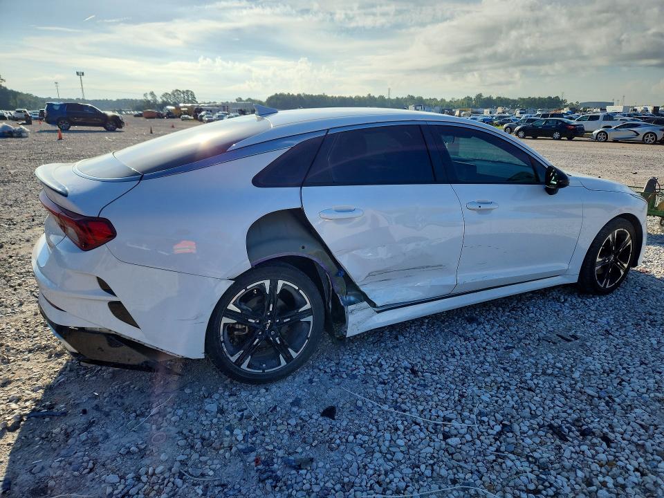 Foto 3 de la subasta – 2023 KIA K5 con VIN 5XXG64J23PG170141