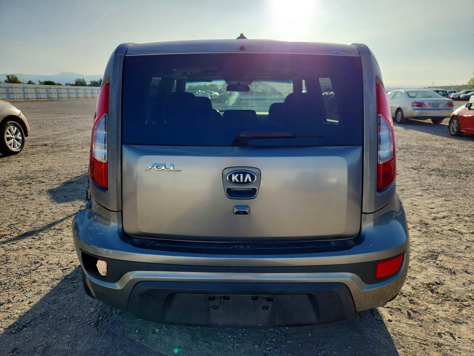 Photo 6 from auction – 2013 KIA SOUL with VIN KNDJT2A61D7527682