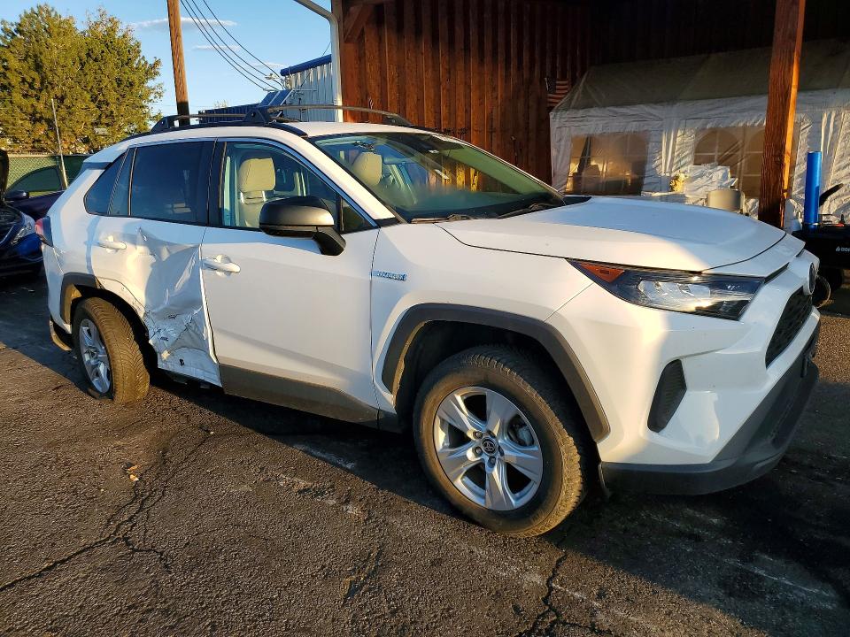 Photo 4 from auction – 2021 TOYOTA RAV4 with VIN 2T3L6RFV5MW014271