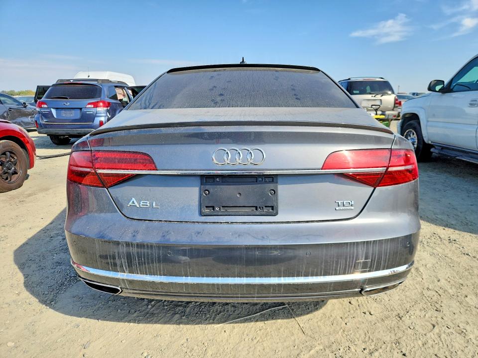 Zdjęcie 6 z aukcji – 2015 AUDI A8 z VIN WAU3MAFD6FN001471