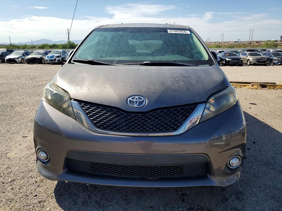 Photo 5 from auction – 2013 TOYOTA SIENNA with VIN 5TDXK3DC9DS399380
