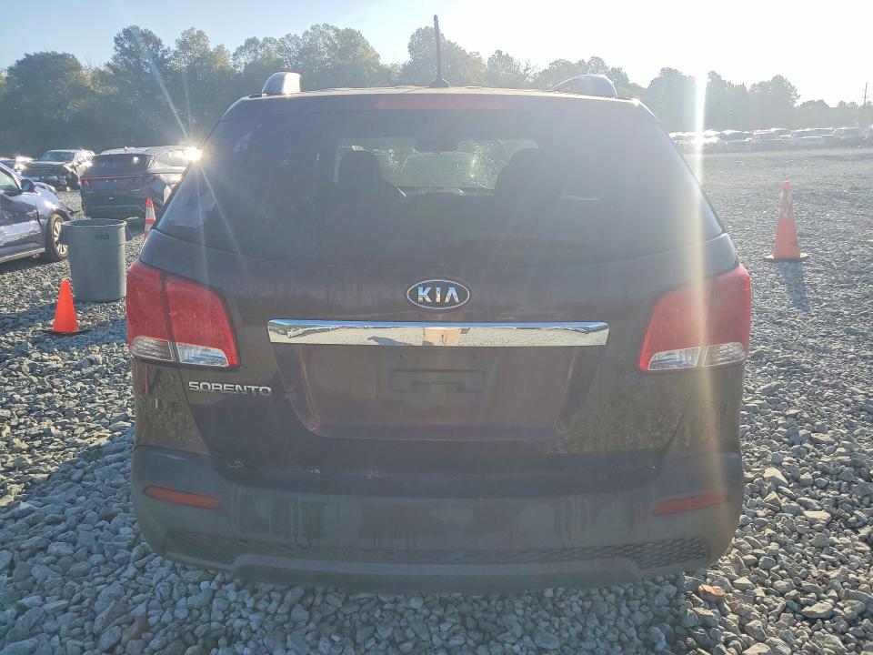 Фото 6 с аукциона – 2012 KIA SORENTO с VIN 5XYKTDA29CG226933