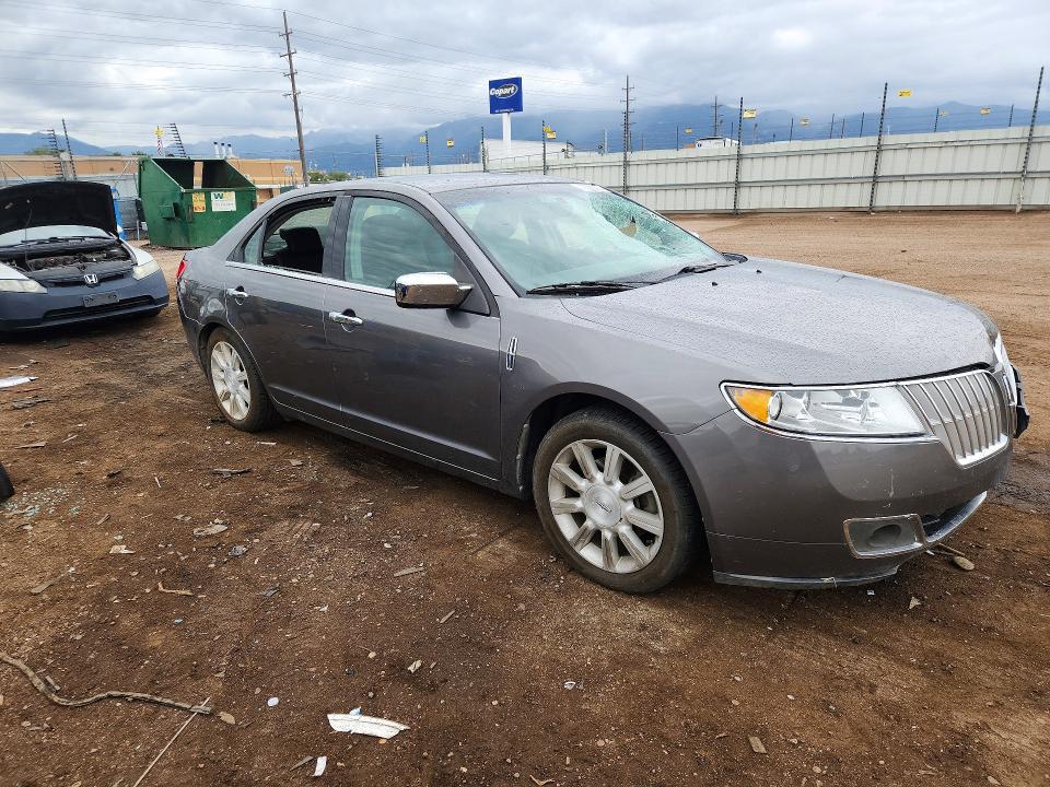Снимка 4 от търг – 2010 LINCOLN MKZ с VIN 3LNHL2JC1AR650712