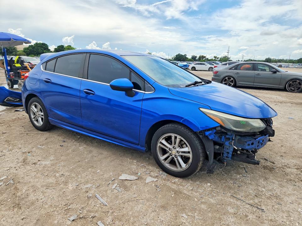 Photo 4 from auction – 2017 CHEVROLET CRUZE with VIN 3G1BE6SM2HS513020