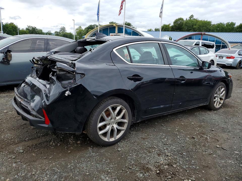 Photo 3 from auction – 2019 ACURA ILX with VIN 19UDE2F32KA013010